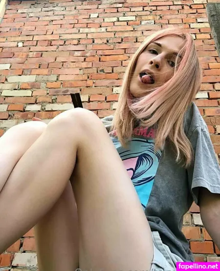 Ms Peachymoon Main Profile Photo