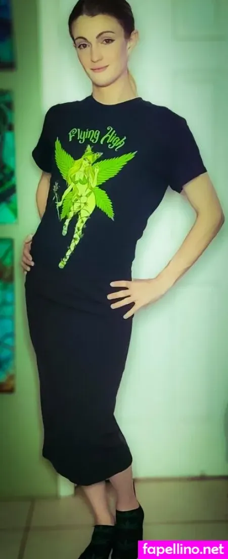 Ms Reefer OnlyFans Thumbnail #UfYWwXd8es