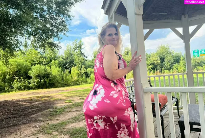 Msjuicypear OnlyFans Thumbnail #e506FcF4sz