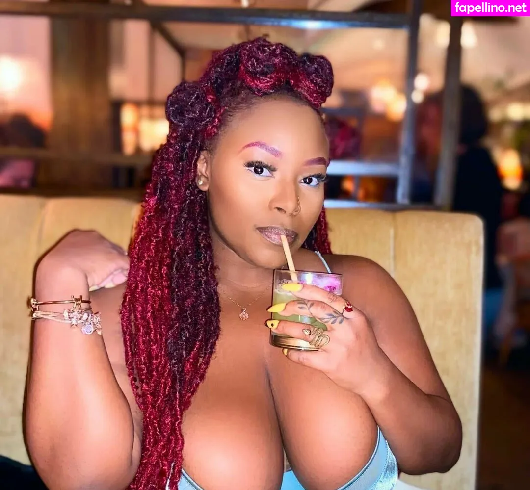 Olayemi Olurin, mollina_rae, msolurin Nude Leaked OnlyFans Photo #3o84UJCC8e