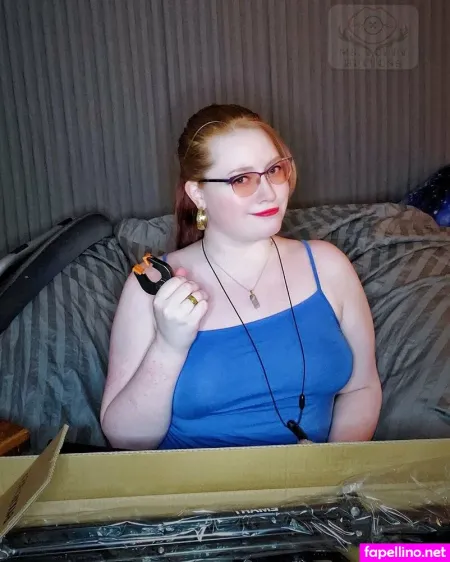 Mspoppybuttons OnlyFans Thumbnail #q0HpHE8XiM