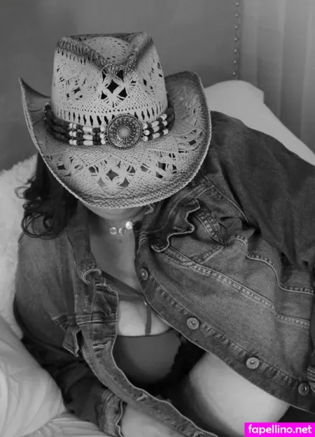 Muddeaglesbrat OnlyFans Thumbnail #AMyKRmencF