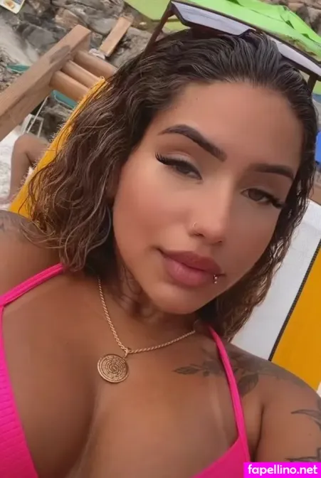 Muito Linda OnlyFans Thumbnail #Bvzyi0LY2n