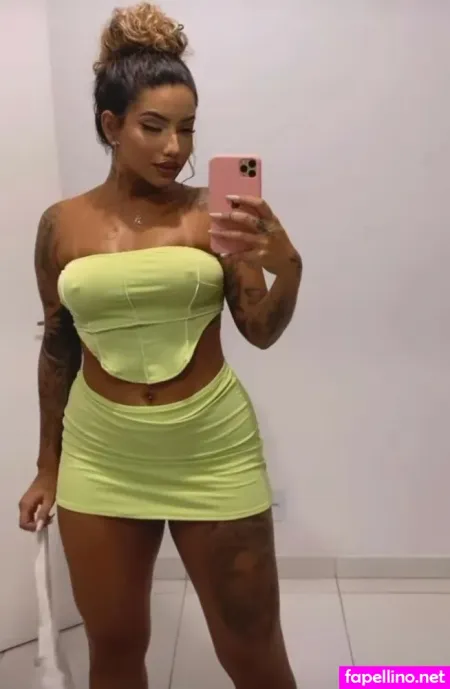 Muito Linda OnlyFans Thumbnail #Mri6x1nJXS