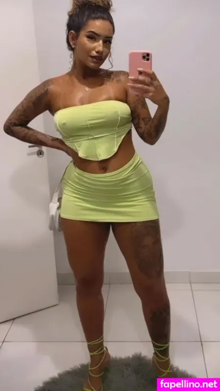 Muito Linda OnlyFans Thumbnail #f6xNzxU9Ct