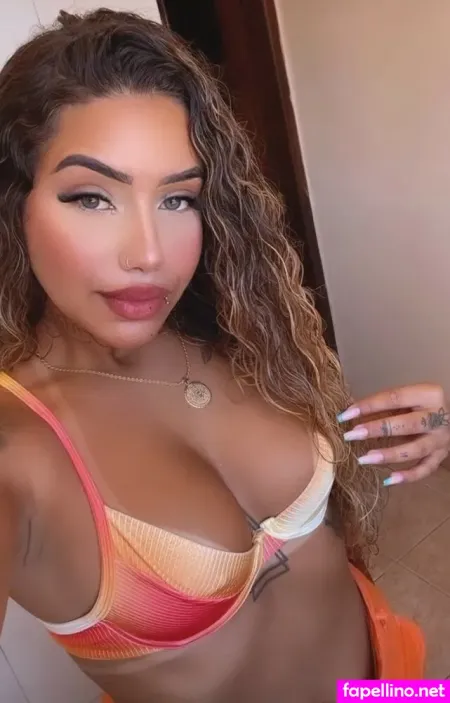 Muito Linda OnlyFans Thumbnail #qv4MmUPKF5