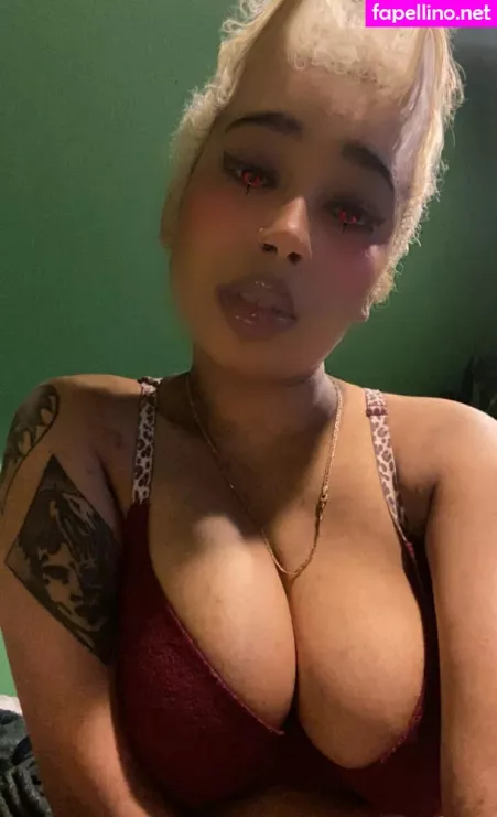 Mujerfatal OnlyFans Thumbnail #c3B9WtjLNZ