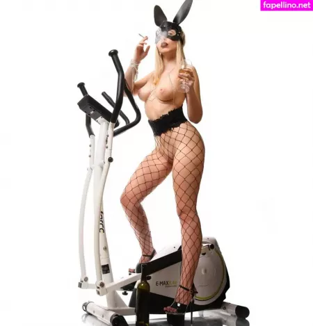 Mujpodivnejlife OnlyFans Thumbnail #5vYfd0TABX