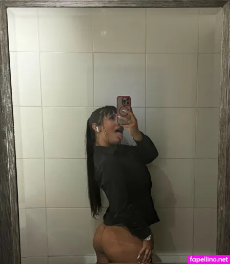 Mulatitaapr OnlyFans Thumbnail #QpyclUHax0