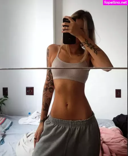 Munique Brum OnlyFans Thumbnail #KvKnH8eoIB