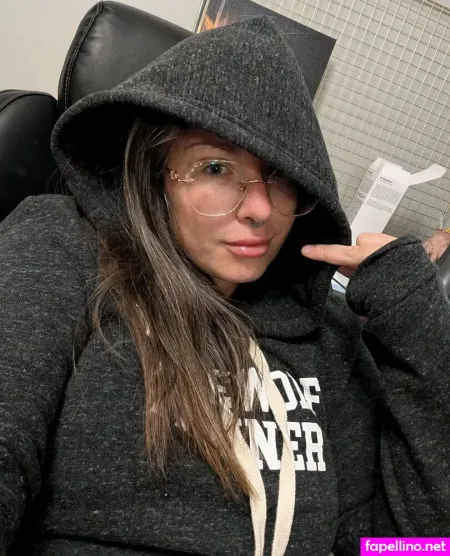 Muscle Mommy OnlyFans Thumbnail #A5FGLHn9Nv