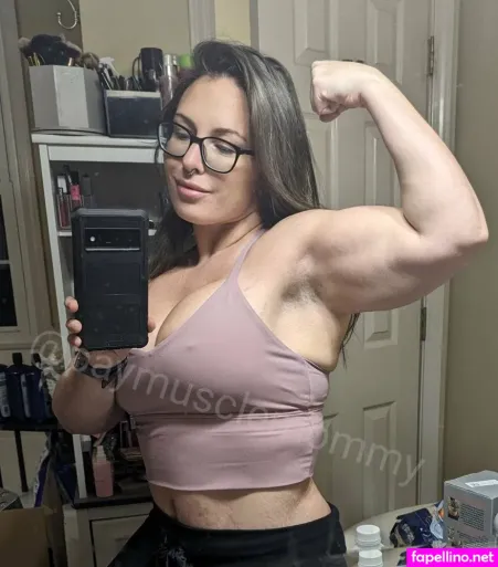 Muscle Mommy Main Profile Photo