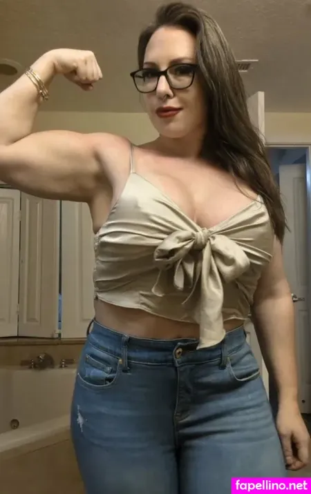 Muscle Mommy OnlyFans Thumbnail #eFNSXcugYO