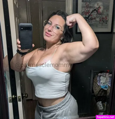 Muscle Mommy OnlyFans Thumbnail #l0XI65x548