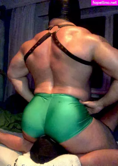 Muscle Submission OnlyFans Thumbnail #APHSXcgQ2N