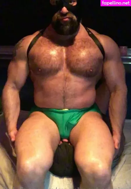 Muscle Submission OnlyFans Thumbnail #QwM93dU5kM