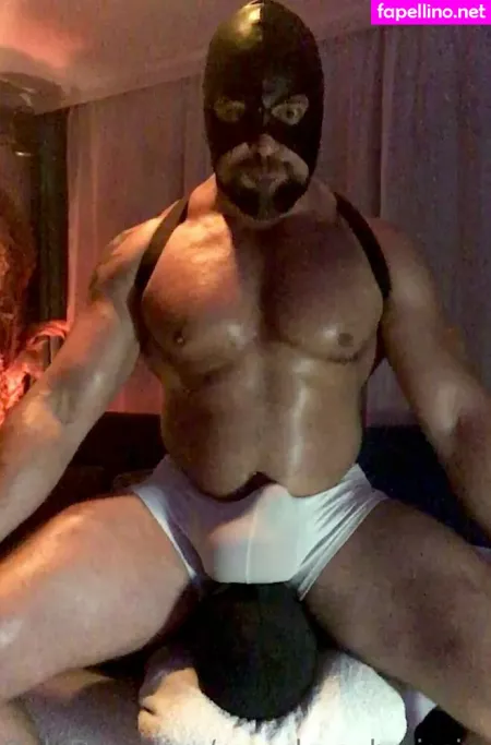 Muscle Submission OnlyFans Thumbnail #gWaOooNjc4