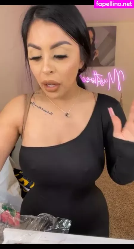 Mustbecindy OnlyFans Thumbnail #0hT7p4AWPO