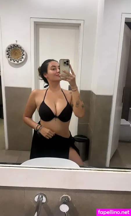 Mutiara Hazle OnlyFans Thumbnail #qBhqfDgVcg