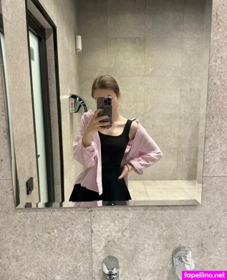 Muzaavangarda OnlyFans Thumbnail #52rRnNOwvB