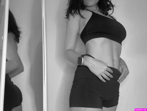 Mxlle Aina OnlyFans Thumbnail #GUL1WNcXyi