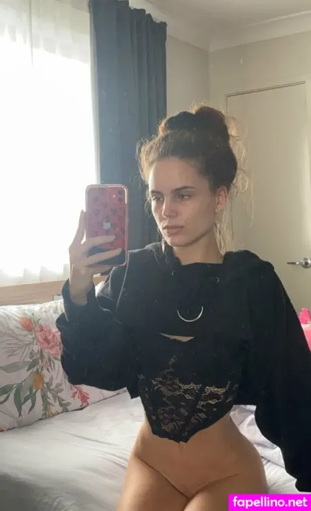 Mxllybxby OnlyFans Thumbnail #6QhFAuKyKI