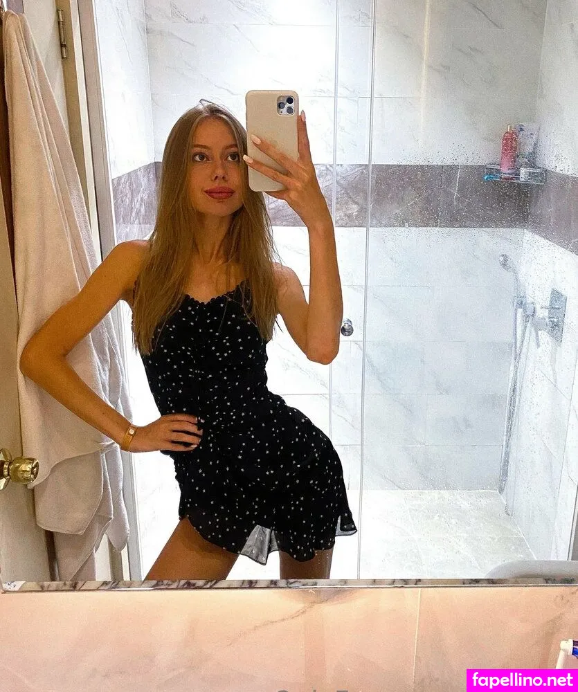 maalfoyy_, mon_amii, my.amy, sashamyluv, sweett_caramel_x Nude Leaked OnlyFans Photo #2otorG83PE