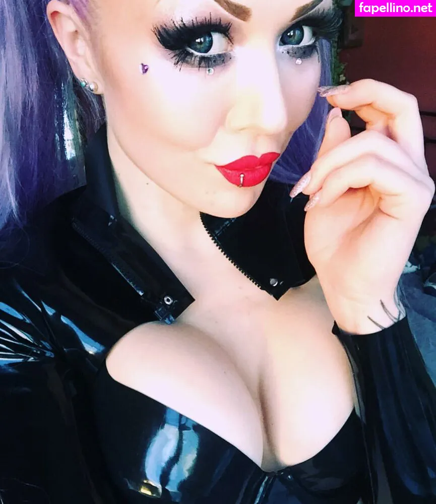 Mylittlevronie, Vronie666 Nude Leaked OnlyFans Photo #9KEN9SjTya