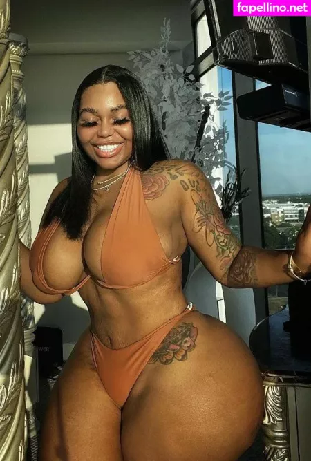 Mya Curvz OnlyFans Thumbnail #GekalQ4rWT