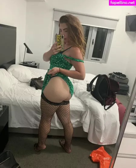 Myersquats OnlyFans Thumbnail #S2MB8Y6wB6