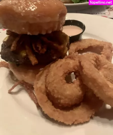 Myfatblondegf OnlyFans Thumbnail #3NxrfZvot6