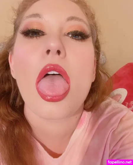 Myliemoore OnlyFans Thumbnail #52L8pujSks