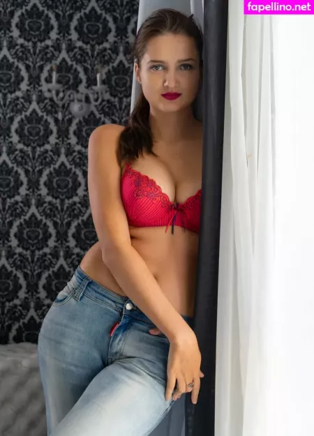 Mynakeddolls OnlyFans Thumbnail #70zi1FFBcz