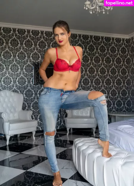 Mynakeddolls OnlyFans Thumbnail #s6dBbAsXk0