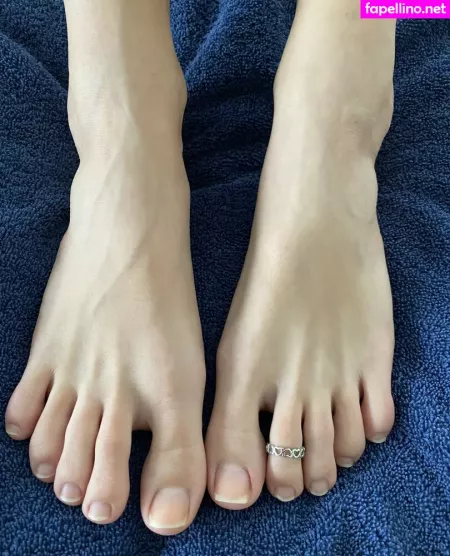 Myposedtoes OnlyFans Thumbnail #TuuLv36yYm
