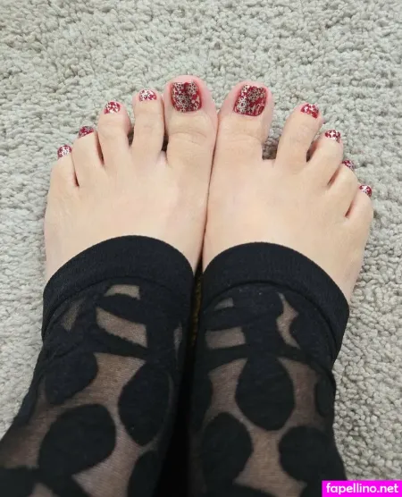 Myprettyfeet8 OnlyFans Thumbnail #CueQNxTNbn