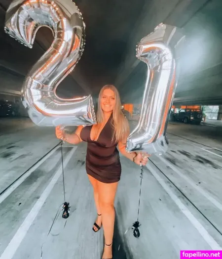 Myra Lynn OnlyFans Thumbnail #RwQviRTQ42