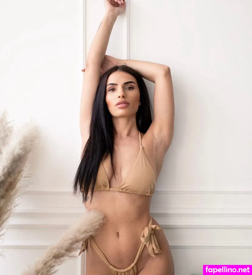 myra_ric, u361363841 Nude Leaked OnlyFans Photo #9TPRThv0K2