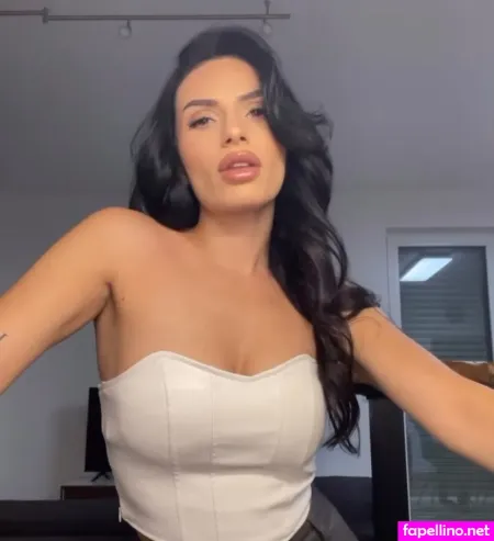 Myra Ric OnlyFans Thumbnail #SIBNtcnGxW