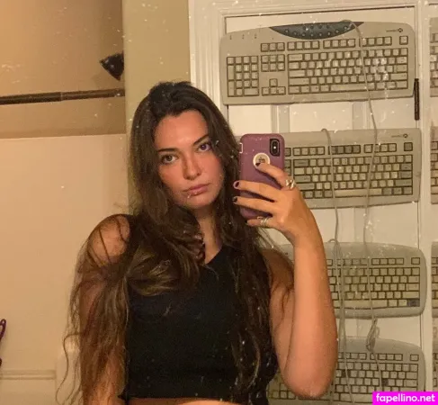 Myramagdalen OnlyFans Thumbnail #OsWFQw4gun