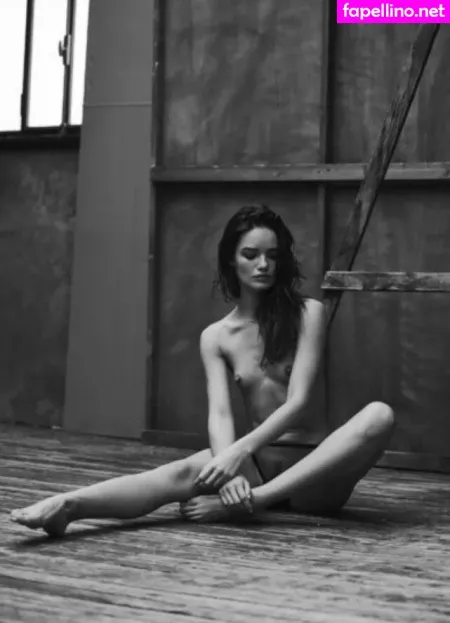 Myrtille Revemont OnlyFans Thumbnail #ocHClU7PJf