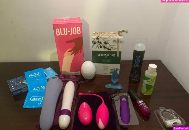 Mysecret Feet OnlyFans Thumbnail #3JyeFZdDDa