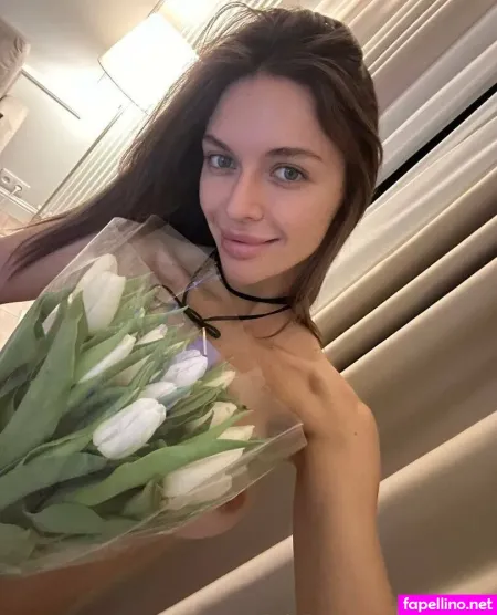 Mysterious Lady OnlyFans Thumbnail #DEHQFsTqnJ