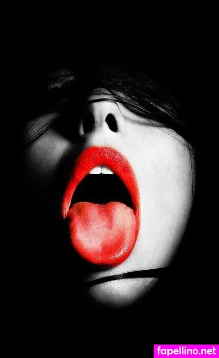 Myztica OnlyFans Thumbnail #Q2YC89iHad