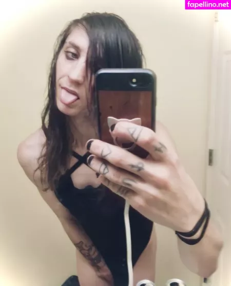 N Somnium OnlyFans Thumbnail #EOyhgyE9bW