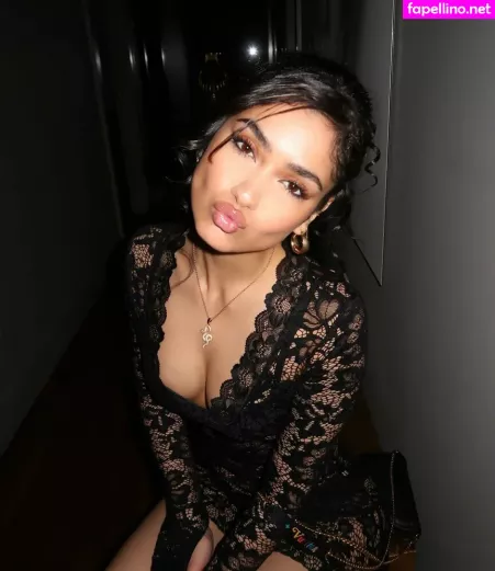 Naaz Torbati OnlyFans Thumbnail #LAj6UfHxTv