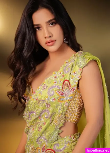 Nabha Natesh OnlyFans Thumbnail #pADaxiWqQg