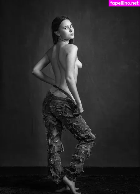 Nadi Tretyakova OnlyFans Thumbnail #fKjkUnrSQ5