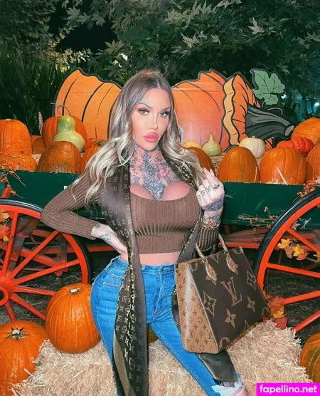 Nadia Love OnlyFans Thumbnail #7BPoApMbKk