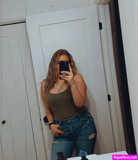 Nadia Meunier OnlyFans Thumbnail #NdylgMf8VL